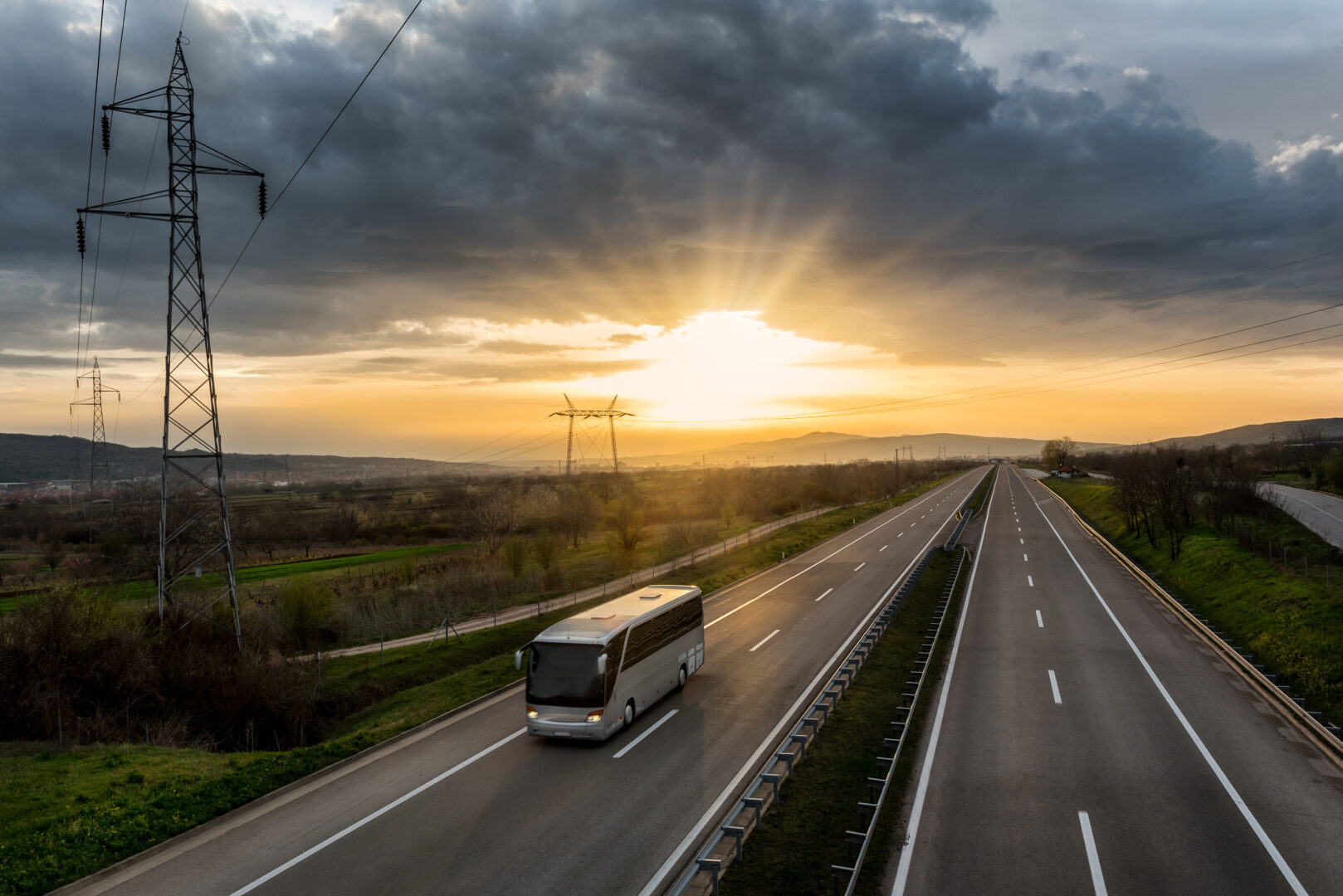 „Mažeikių autobusų parkas”: kaip per mėnesį 1,5 tonos sumažinti degalų sąnaudas su GPS sekimo sprendimais?