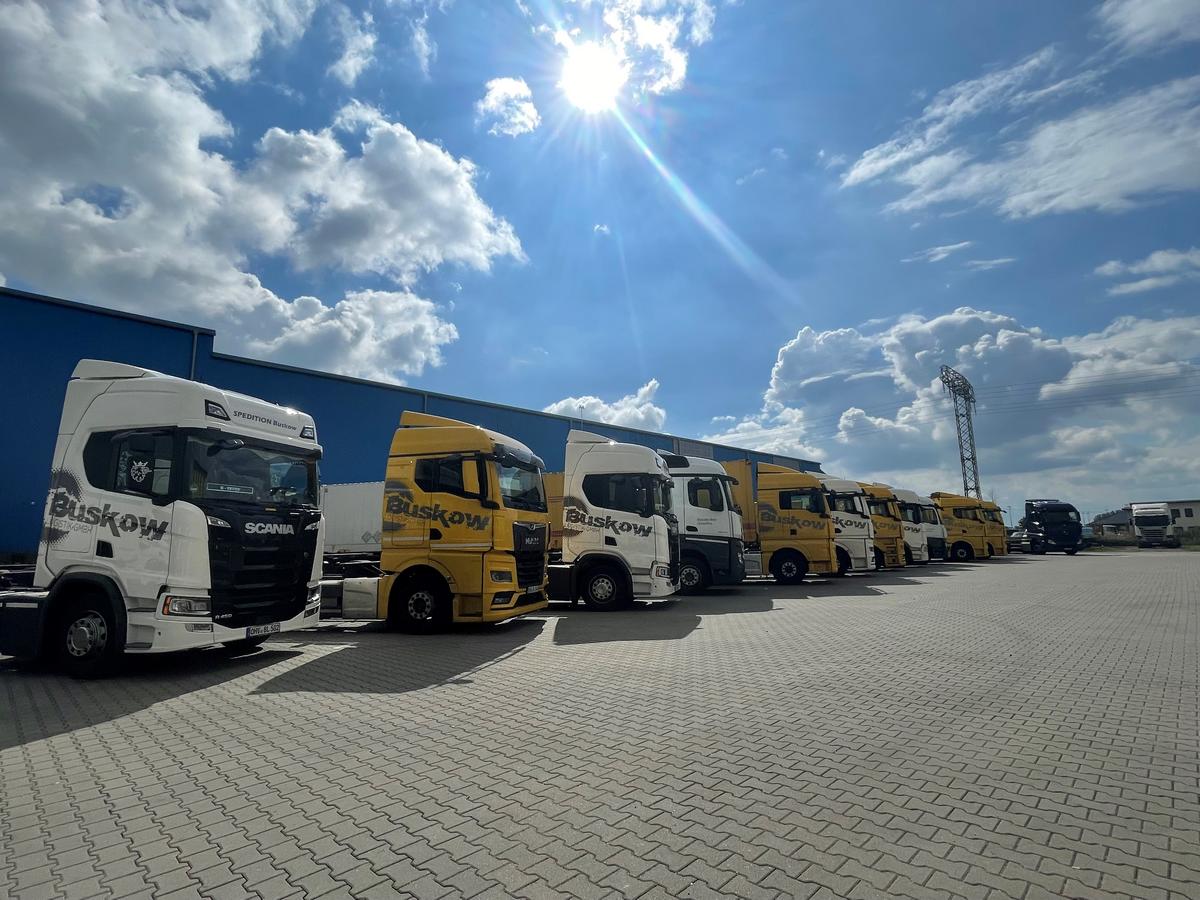 Kaip prasiskinti kelią logistikos sudėtingumo rūke? Atsakymas – „Buskow Logistik“ ir LINQO tandemas