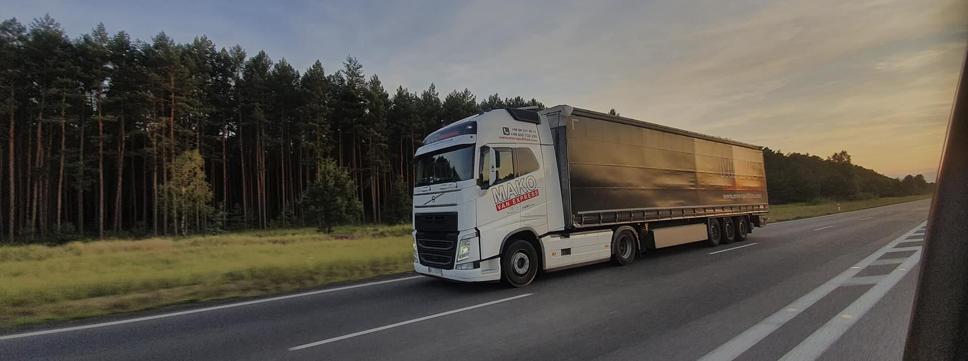 Mako Van Express and LINQO: tarptautinio transporto meistriškumas kelyje